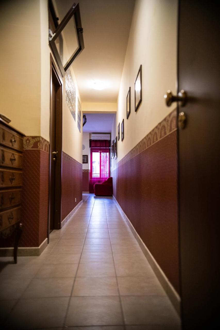 Casa Vacanza Dinastia Borbone - Centro Storico Nápoles Exterior foto
